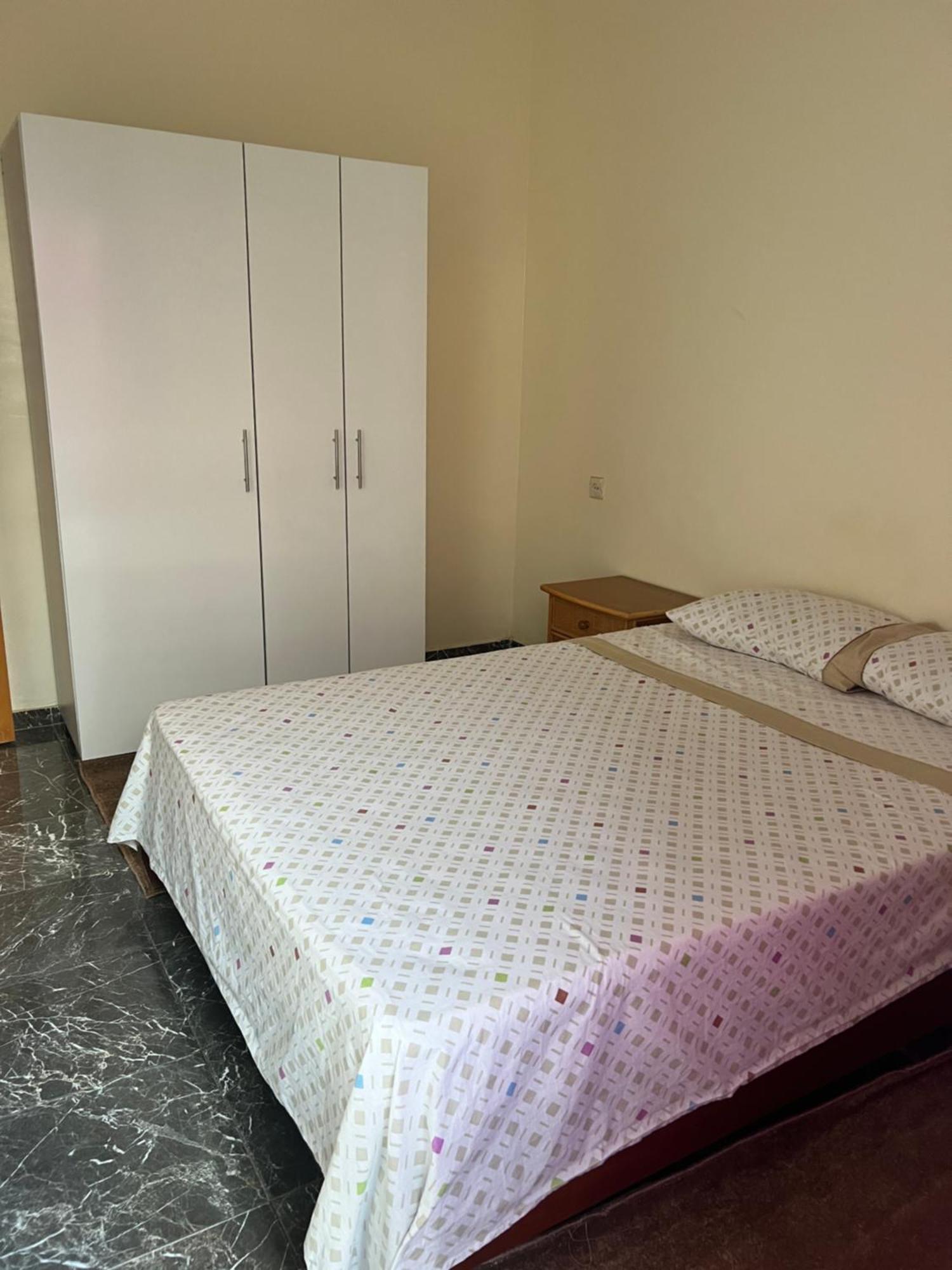 Younes Residence Асіла Екстер'єр фото